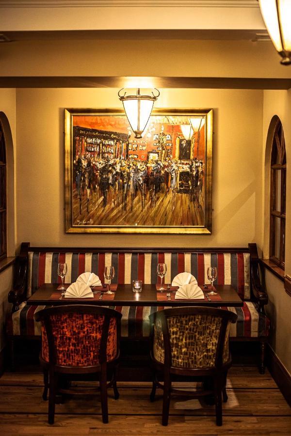 Gullane's Hotel Ballinasloe Esterno foto