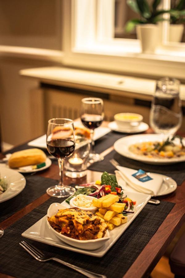 Gullane's Hotel Ballinasloe Esterno foto