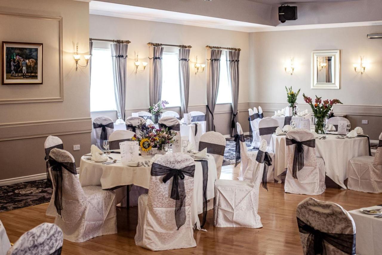 Gullane's Hotel Ballinasloe Esterno foto